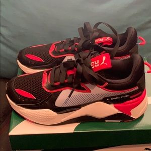 Puma woman size 10